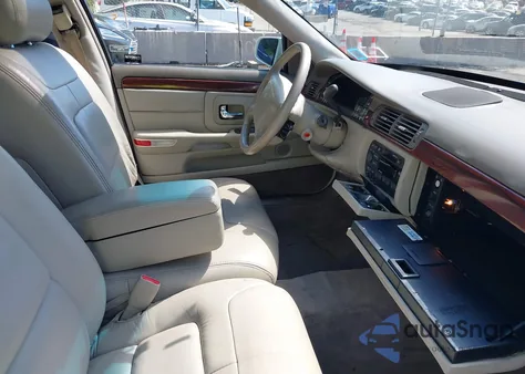 1998 Cadillac Deville Standard из США, поврежденный, VIN 1G6KD54Y2WU752362